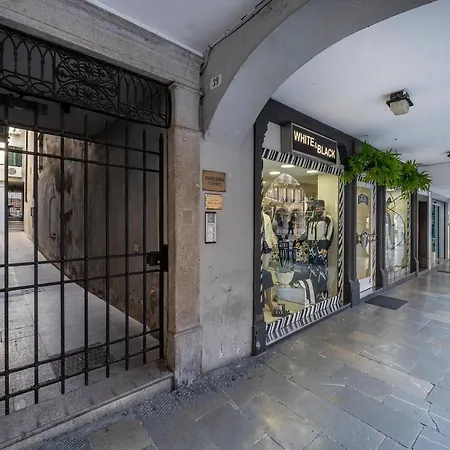 Апартаменты Mercatovecchio Ivy House Удине